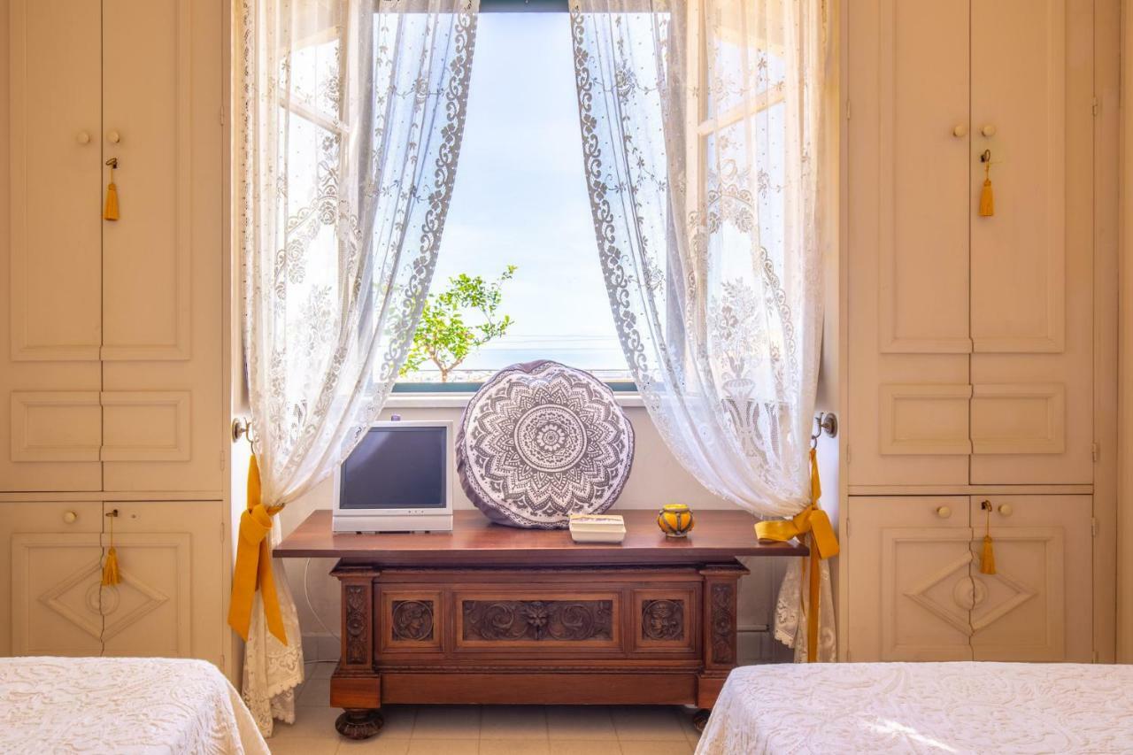 Solemar Sicilia - Casa Porto Bagnera Villa Santa Flavia Ngoại thất bức ảnh