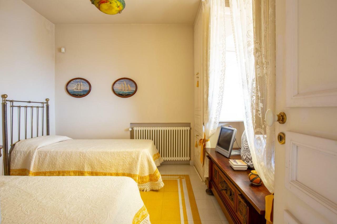 Solemar Sicilia - Casa Porto Bagnera Villa Santa Flavia Ngoại thất bức ảnh